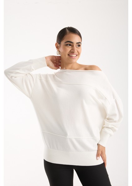 Kadın Beyaz Kayık Yaka Triko Bluz modelleri