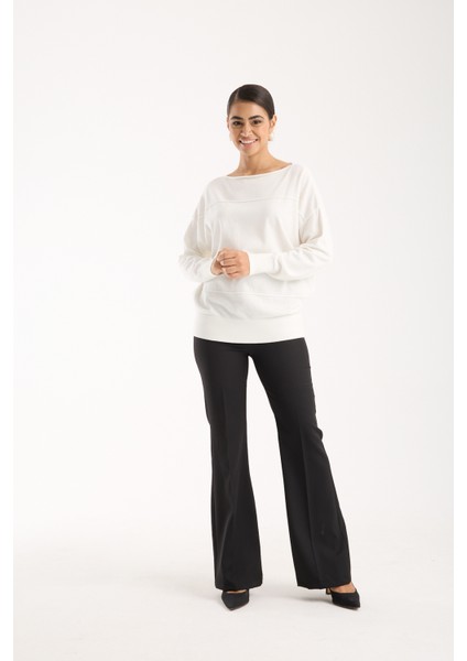 Kadın Beyaz Kayık Yaka Triko Bluz