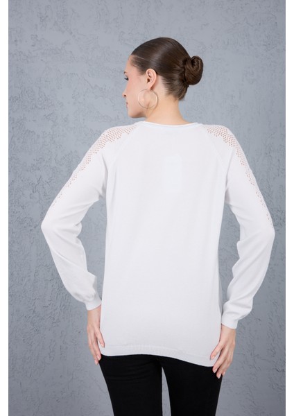 Kadın Beyaz Ajurlu Inci Detaylı Reglan Kollu Yuvarlak Yaka Triko Bluz fırsatları