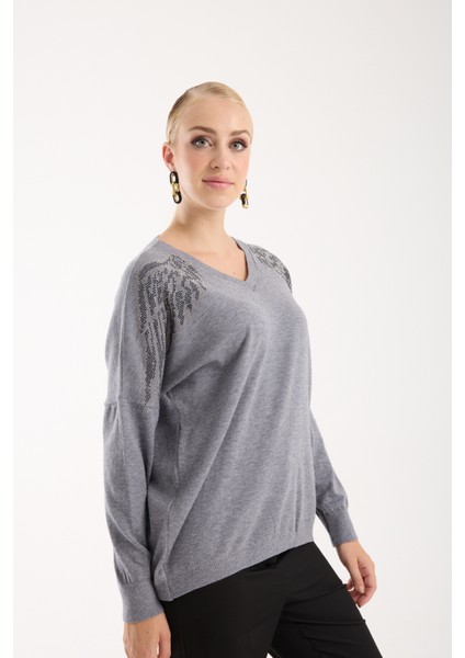 Kadın Gri Omuzları Taş Detaylı V Yaka Triko Bluz modelleri
