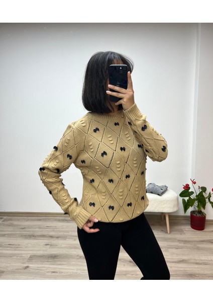 Mini Fiyonk Detaylı Triko Kazak