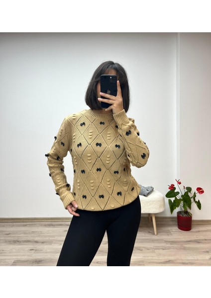 Mini Fiyonk Detaylı Triko Kazak fırsatları