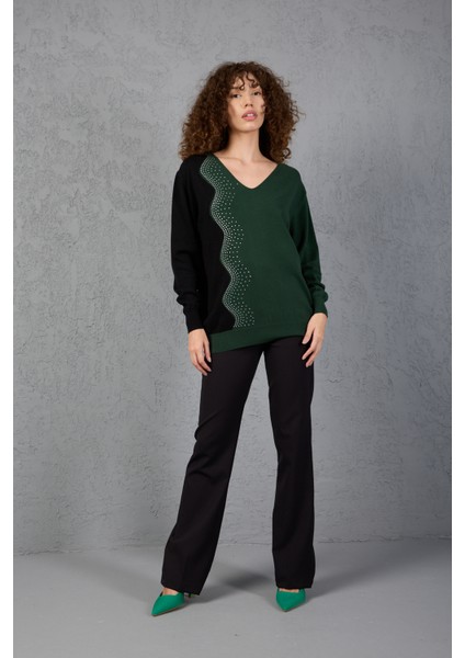 Haki-Siyah Iki Renkli Taş Detaylı V Yaka Triko Bluz