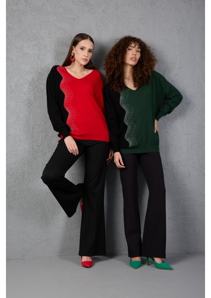 Haki-Siyah Iki Renkli Taş Detaylı V Yaka Triko Bluz