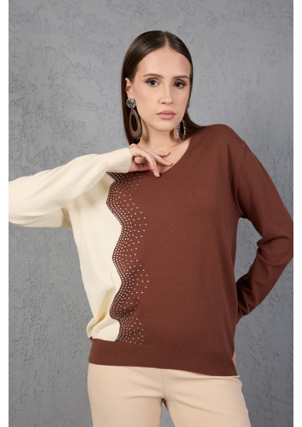 Kahve-Ecru Iki Renkli Taş Detaylı V Yaka Triko Bluz modelleri