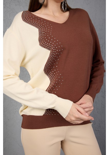 Kahve-Ecru Iki Renkli Taş Detaylı V Yaka Triko Bluz indirimleri