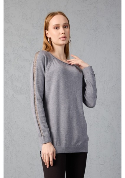 Kadın Gri Reglan Kol Simli Detaylı Yuvarlak Yaka Triko Bluz