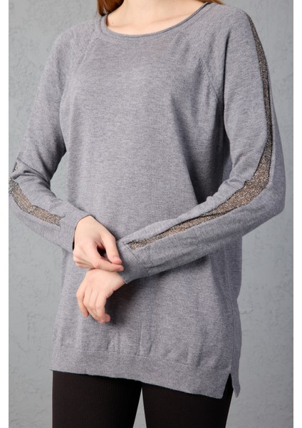 Kadın Gri Reglan Kol Simli Detaylı Yuvarlak Yaka Triko Bluz