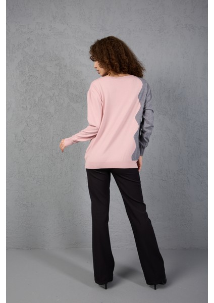 Pudra-Gri Iki Renkli Taş Detaylı V Yaka Triko Bluz