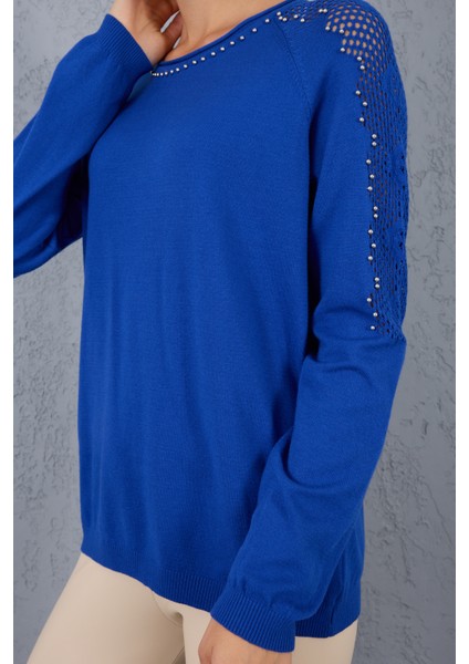 Kadın Saks Mavisi Ajurlu Inci Detaylı Reglan Kollu Yuvarlak Yaka Triko Bluz indirimleri