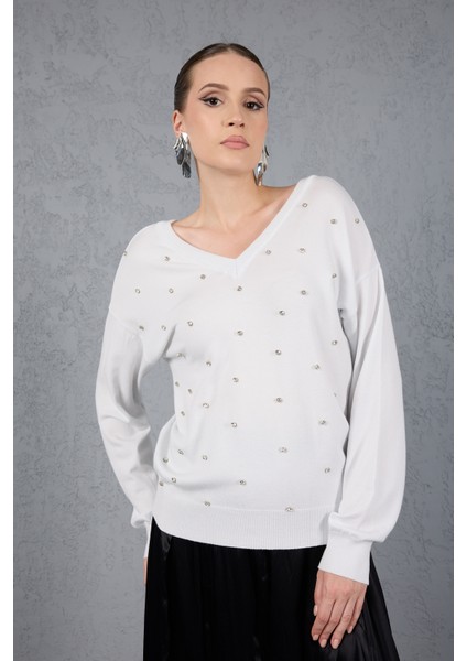 Kadın Beyaz Önü Taş Detaylı V Yaka Triko Bluz