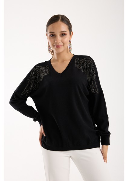 Kadın Siyah Omuzları Taş Detaylı V Yaka Triko Bluz