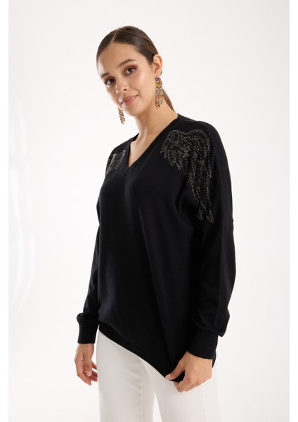 Kadın Siyah Omuzları Taş Detaylı V Yaka Triko Bluz fırsatları