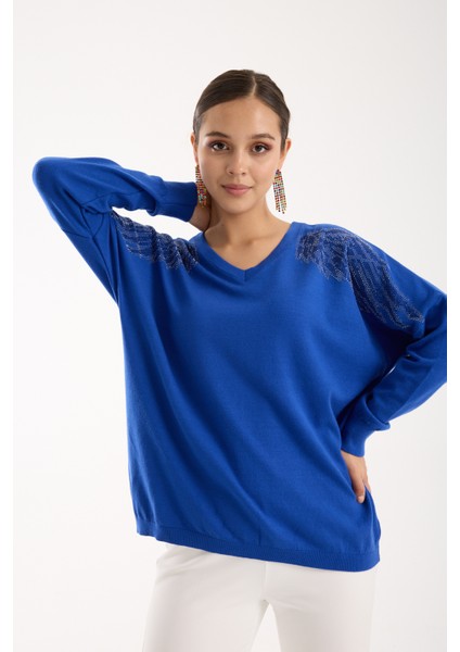 Kadın Saks Mavisi Omuzları Taş Detaylı V Yaka Triko Bluz fiyatları