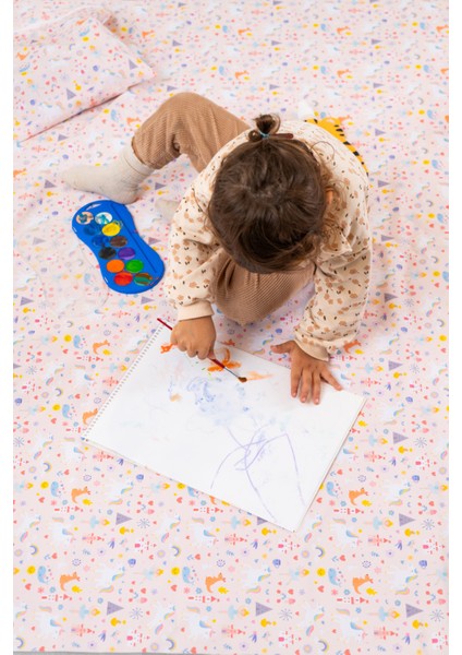 Unicorn Desenli Su Geçirmez Çok Amaçlı Aktivite ve Mama Örtüsü fiyatları