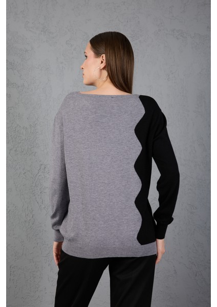 Gri-Siyah Iki Renkli Taş Detaylı V Yaka Triko Bluz indirimleri