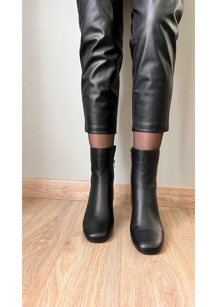 Liliyana Gerçek Deri Topuklu _ Kısa Kadın Çizme- Siyah Deri Çilt