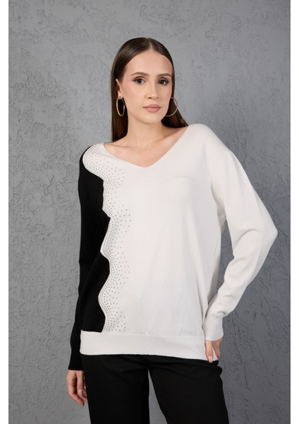 Beyaz-Siyah Iki Renkli Taş Detaylı V Yaka Triko Bluz fiyatları