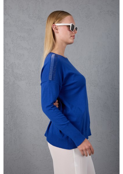 Kadın Saks Mavisi Omuzları Taş Detaylı Geniş Manşetli Bisiklet Yaka Triko Bluz modelleri