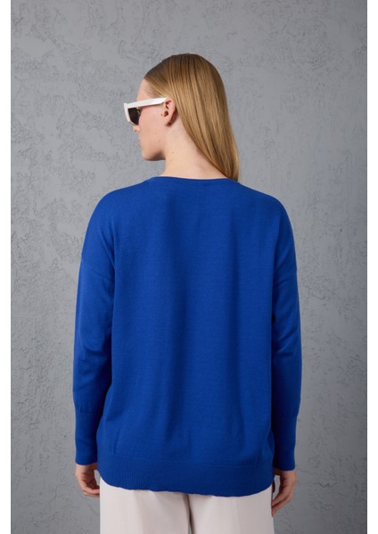 Kadın Saks Mavisi Omuzları Taş Detaylı Geniş Manşetli Bisiklet Yaka Triko Bluz