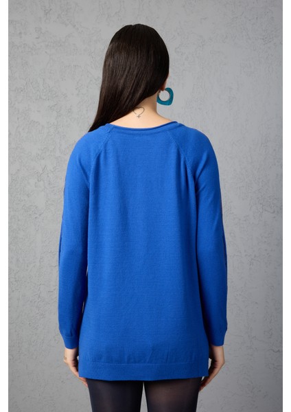 Kadın Saks Mavisi Reglan Kol Simli Detaylı Yuvarlak Yaka Triko Bluz fırsatları