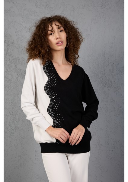 Siyah-Beyaz Iki Renkli Taş Detaylı V Yaka Triko Bluz fiyatları