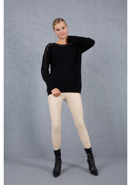 Kadın Siyah Ajurlu Inci Detaylı Reglan Kollu Yuvarlak Yaka Triko Bluz