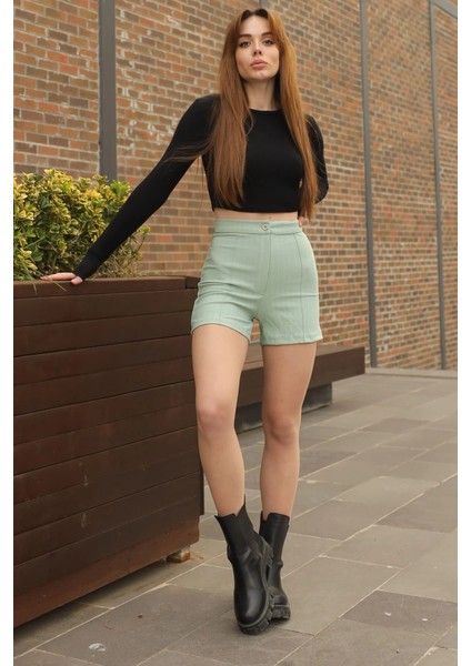 Zarif ve Şıklığı Bir Arada Sunan Yüksek Bel Krep Esnek Çimalı Çizgili Şort Su Yeşili fiyatları