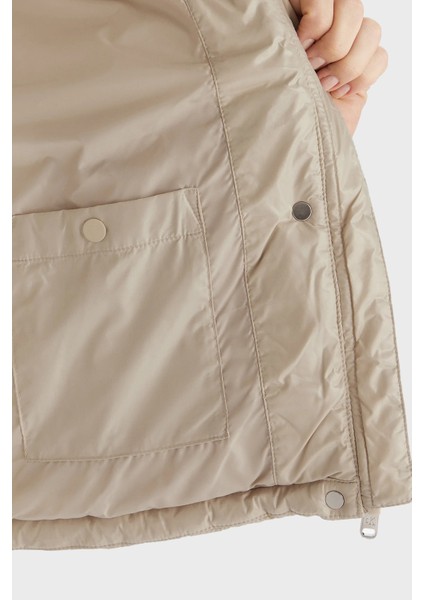 Kapitoneli Loose Fit Kapüşonlu Parlak Şişme Mont LV047D505GNSU Bayan Mont LV047D505G Nsu