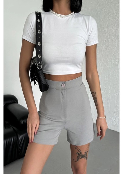 Tarz ve Rahatlığı Bir Arada Sunan Yüksek Bel Esnek Likralı Krep Şort Gri modelleri