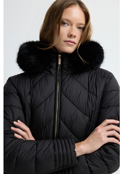 Kürk Detaylı Uzun Şişme Mont Siyah 15245279000 fiyatları