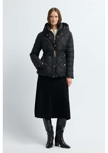 Kemerli Kısa Şişme Mont Siyah 15245278000 modelleri