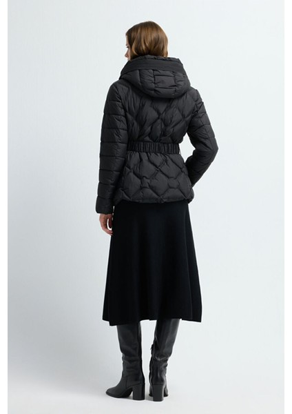 Kemerli Kısa Şişme Mont Siyah 15245278000