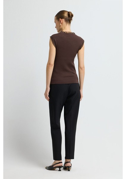 Tül Detaylı Kolsuz Triko Bluz Kahve 11544676001 indirimleri