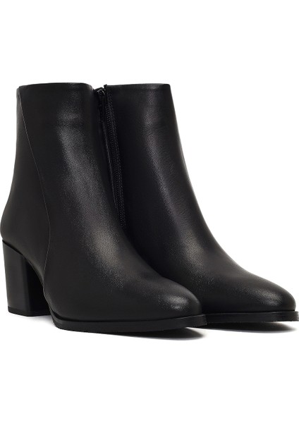 Kadın Siyah Fermuarlı Kalın Topuklu Deri Bot 25WFD162918 indirimleri