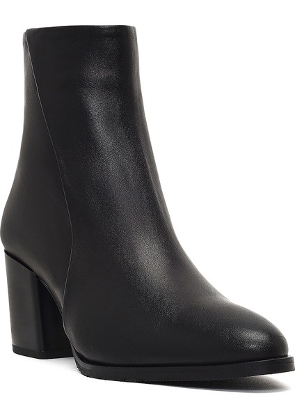 Kadın Siyah Fermuarlı Kalın Topuklu Deri Bot 25WFD162918