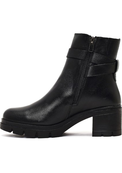 Kadın Siyah Fermuarlı Kalın Topuklu Deri Bot 25WFD414118 fırsatları