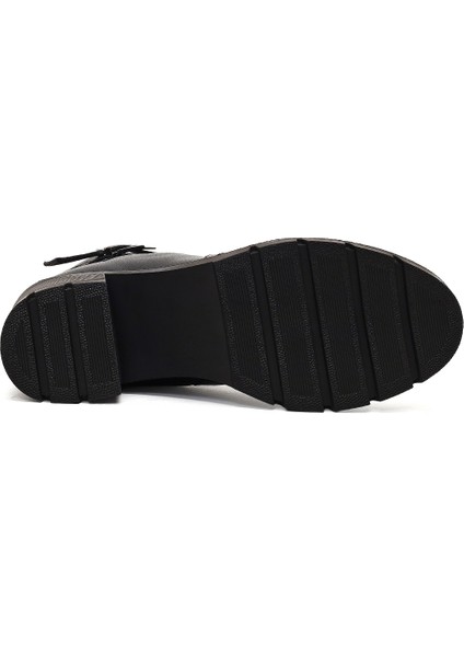 Kadın Siyah Fermuarlı Kalın Topuklu Deri Bot 25WFD414118