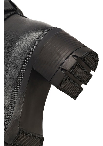 Kadın Siyah Fermuarlı Kalın Topuklu Deri Bot 25WFD414118