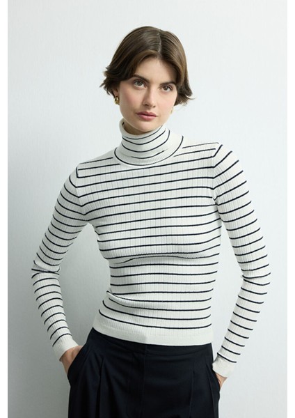 Moda Tutkusu Çizgili Balıkçı Yaka Kazak Kemik 139M2268000