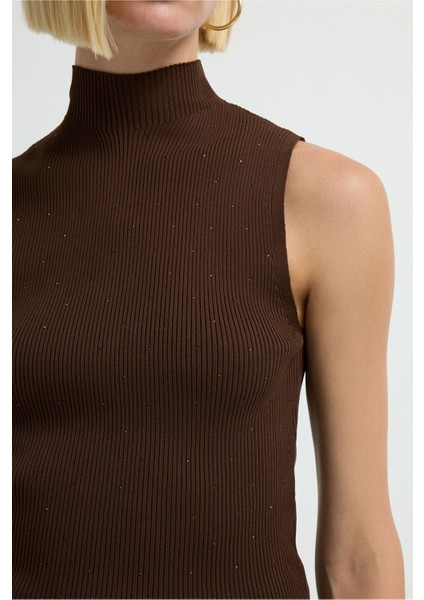 Taşlı Boğazlı Kolsuz Triko Bluz Kahve 11544473001 fiyatları