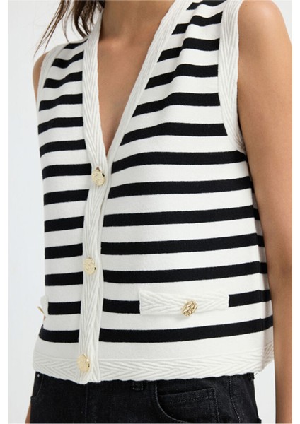 Düğmeli Triko Yelek Kemik 17945623000 fiyatları