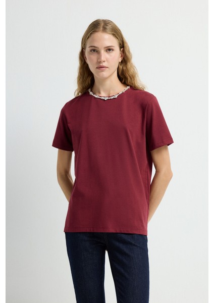Yakası Taşlı Kısa Kol Tişört Bordo 17543613002