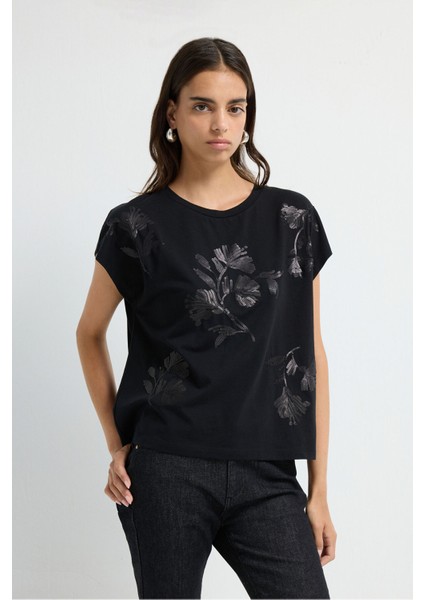 Pul Nakışlı Tişört Siyah 17545830000