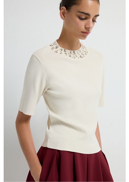 Yakası Taş Detaylı Triko Kazak Vanilya 13943006002 fırsatları