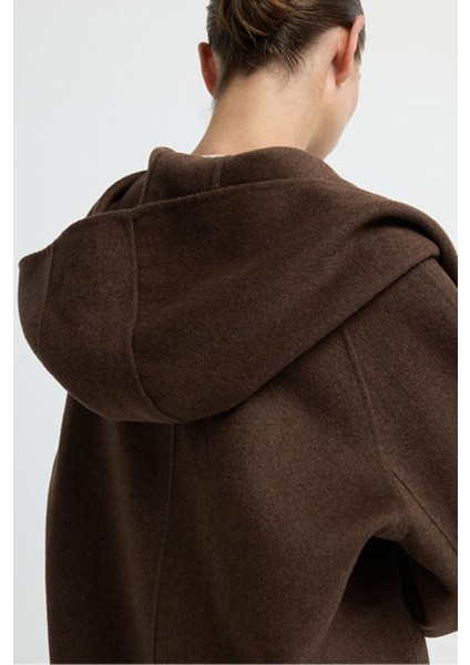 Kapüşonlu Kaban Kahve 13645389000 indirimleri