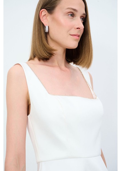 Mert Aslan Taş Detaylı Mini Elbise Kemik 12444190001 modelleri