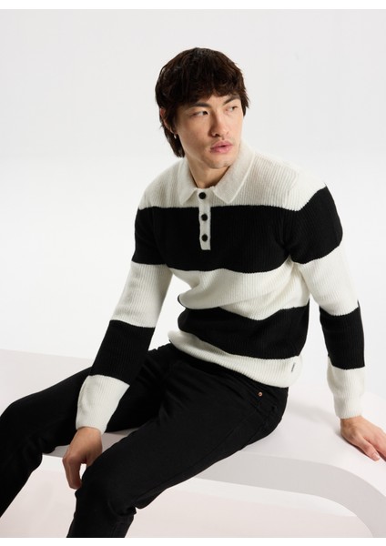 Düğmeli Yaka Normal Örgü Desenli Siyah - Beyaz Erkek Kazak M5WM-KZK1547