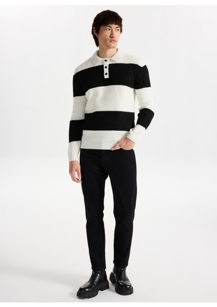 Düğmeli Yaka Normal Örgü Desenli Siyah - Beyaz Erkek Kazak M5WM-KZK1547 fiyatları