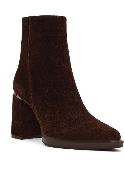 Kadın Kahverengi Fermuarlı Süet Deri Kalın Topuklu Bot 25WFD131010